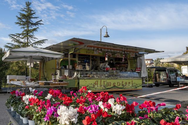 mercato colfelice02